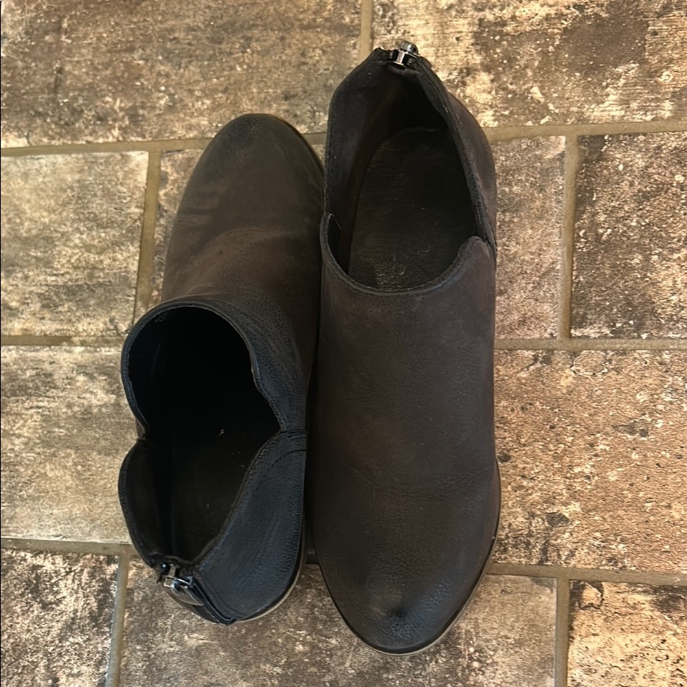 Girl’s Black Leather Ankle Boots